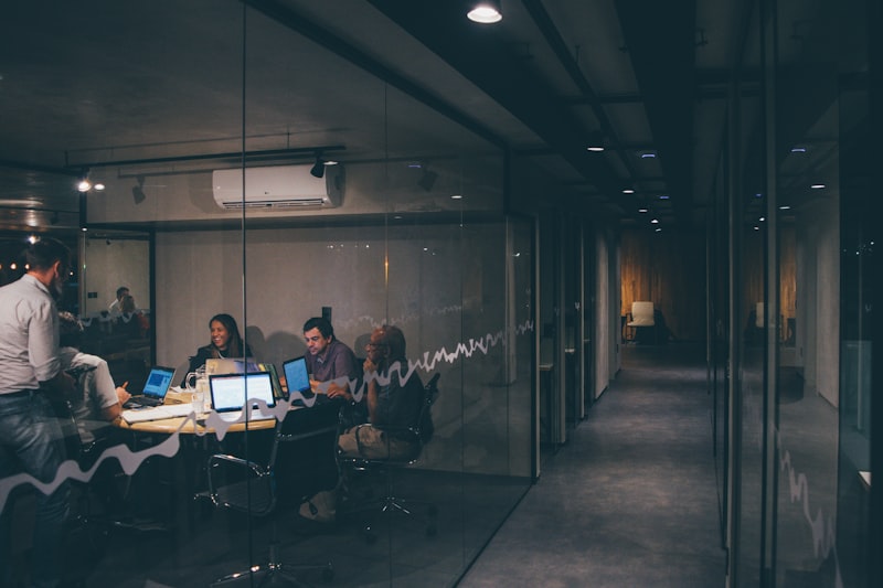 DeepSeek 写周报：别直接让它替你编 配图